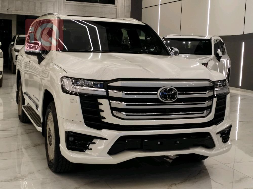 تۆیۆتا لاند کروزەر